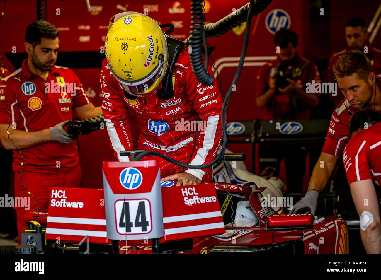 Monza, Italie, 05 Sep 2025, Lewis Hamilton, du Royaume-Uni, concourt pour Ferrari. Les essais du Grand Prix d'Italie 2025, qui se déroulent à Monza, en Italie. Crédit : Michael Potts/Alamy Live News Banque D'Images
