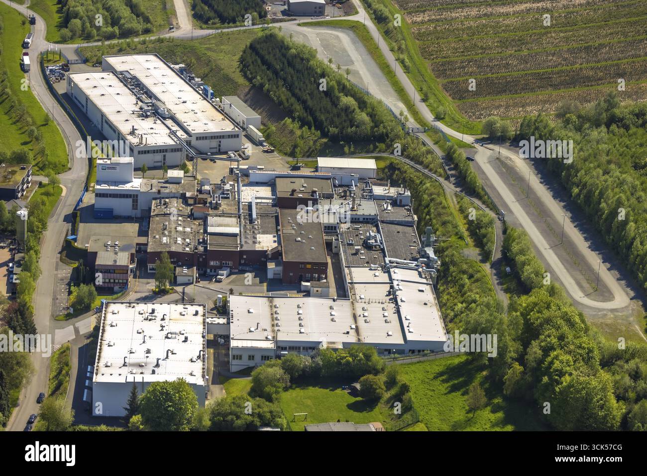 Photo aérienne, Howmet Aerospace Tital GmbH, Bestwig, Sauerland, Rhénanie du Nord-Westphalie, Allemagne, DE, Europe, entreprises commerciales, zone commerciale, c Banque D'Images