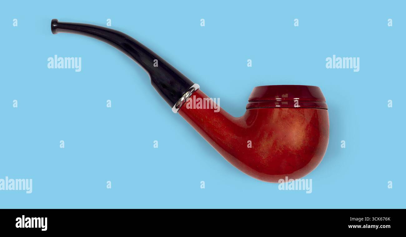 Pipe à fumer classique avec un design incurvé, avec une finition rouge et noire brillante. Banque D'Images