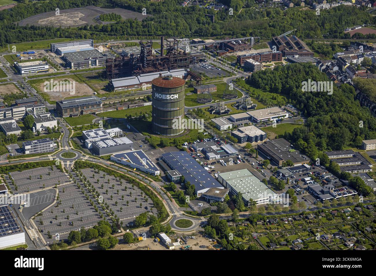 Vue aérienne, parc technologique zone industrielle Phoenix West, gazomètre, ruine d'aciérie de haut fourneau, commutateur, Hoerde, Dortmund, région de la Ruhr, Nort Banque D'Images