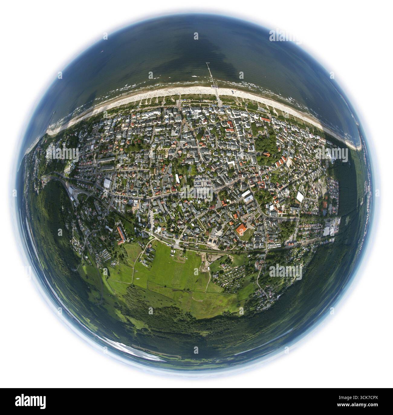 Jetée d'Ahlbeck, plage d'Albeck, promenade de la plage, station balnéaire Baltique Heringsdorf, mer Baltique, Usedom, côte de la mer Baltique, Mecklembourg-Poméranie occidentale, Allemagne, Europe Banque D'Images