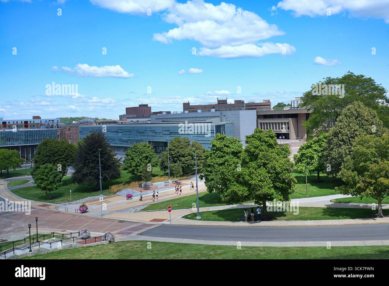 Campus de l'Université de Syracuse avec des bâtiments modernes à Syracuse, New York Banque D'Images
