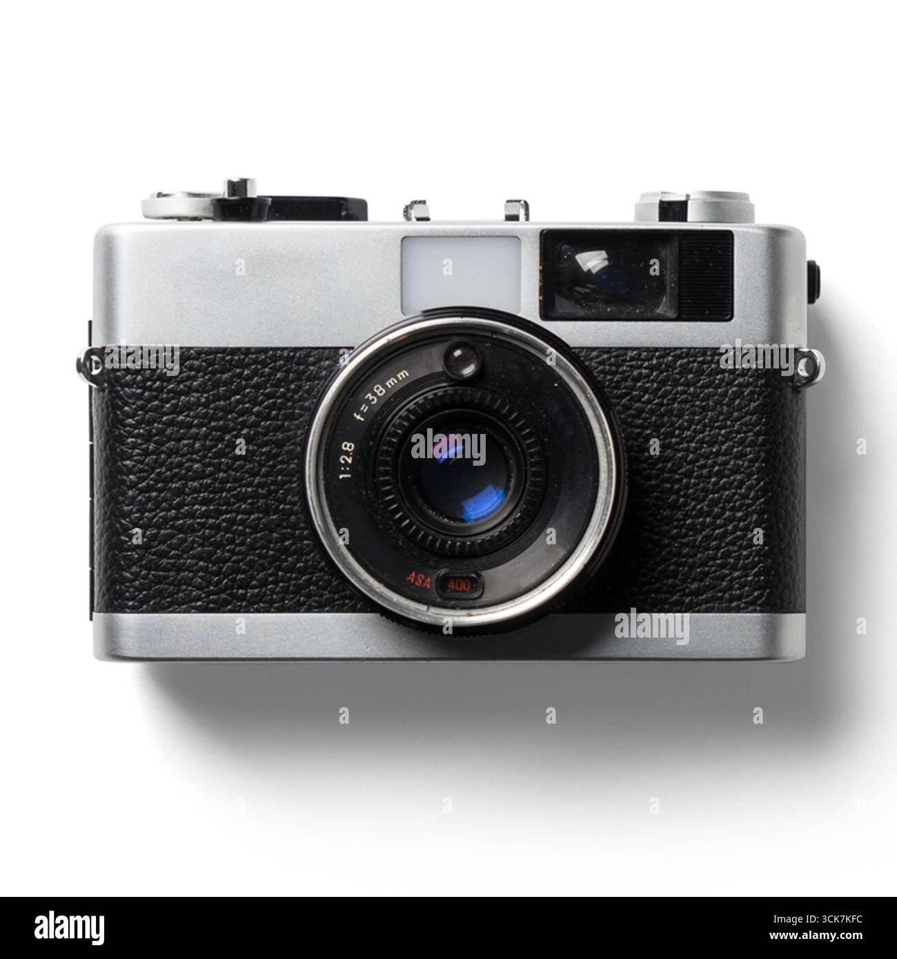 Un appareil photo vintage présentant un design classique, utilisé pour capturer des photographies. Banque D'Images