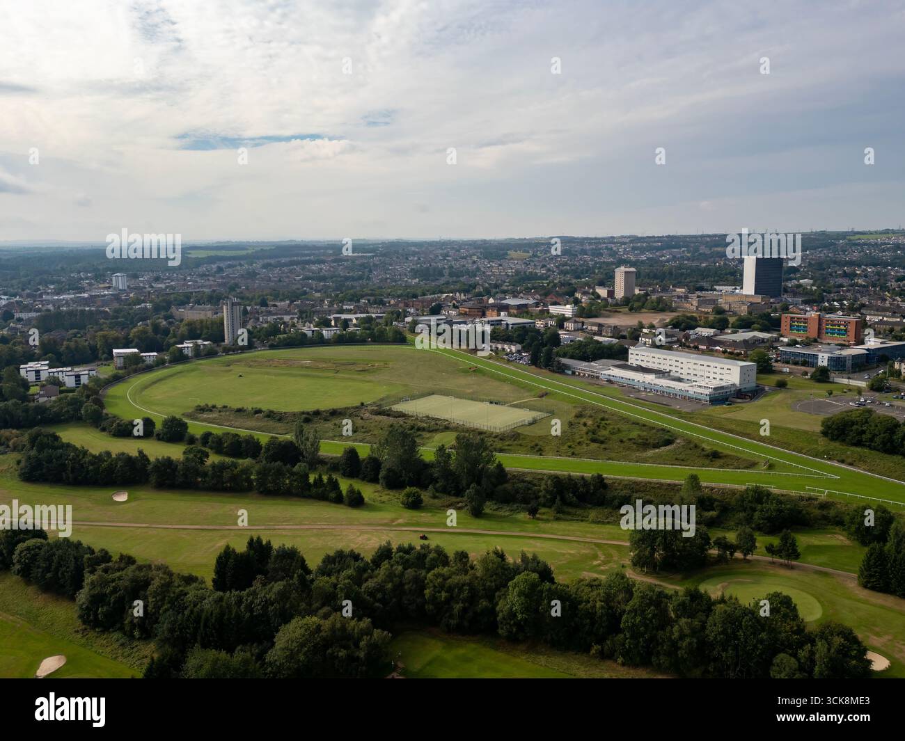 Vue aérienne de l'hippodrome de Hamilton Park à Hamilton, South Lanarkshire, Écosse Banque D'Images