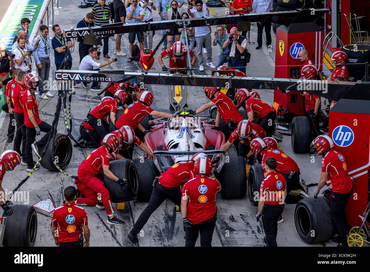 Monza, Italie, 06 Sep 2025, Lewis Hamilton, du Royaume-Uni, concourt pour Ferrari. Les qualifications du Grand Prix d'Italie 2025, qui se déroulent à Monza, en Italie. Crédit : Michael Potts/Alamy Live News Banque D'Images