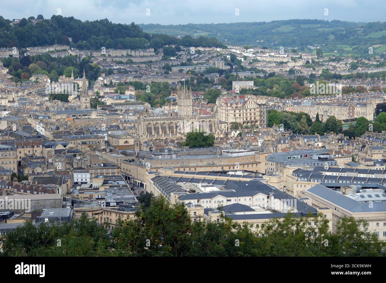 Vue sur la ville de Bath depuis Beechen Cliff, Alexandra Park Bath, Somerset, Angleterre. Banque D'Images