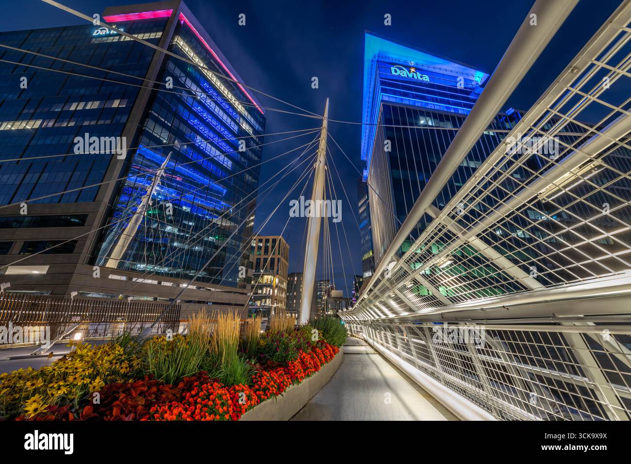 Pont Millennium de Denver la nuit Banque D'Images