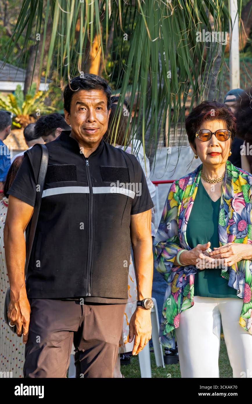 Chadchart Sittipunt, gouverneur de Bangkok, au festival de musique classique du parc Lumphini, Thaïlande Banque D'Images