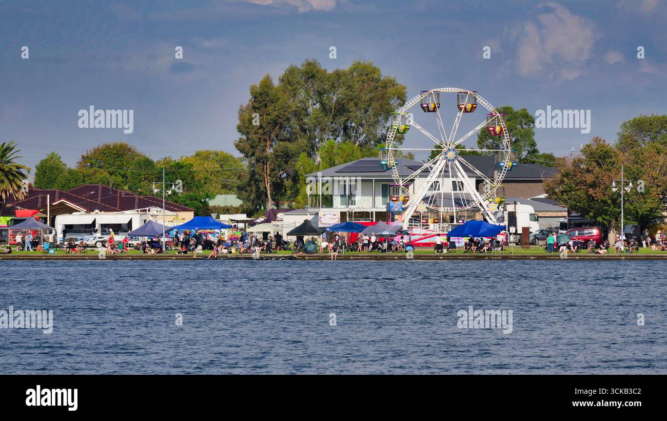 Le parc d'expositions de Yarrawonga est animé pendant le week-end de la Coupe E C Griffith Banque D'Images