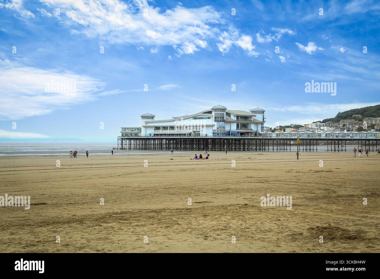Plage et jetée à Weston Super-Mare, Somerset UK. Banque D'Images