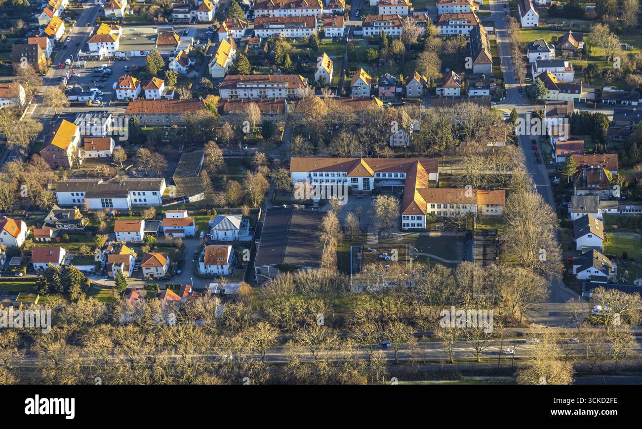 Vue aérienne, école secondaire 5-6, Soest, salle de sport de Duelberg, Soester Boerde, Rhénanie du Nord-Westphalie, Allemagne, éducation, insti éducatif Banque D'Images
