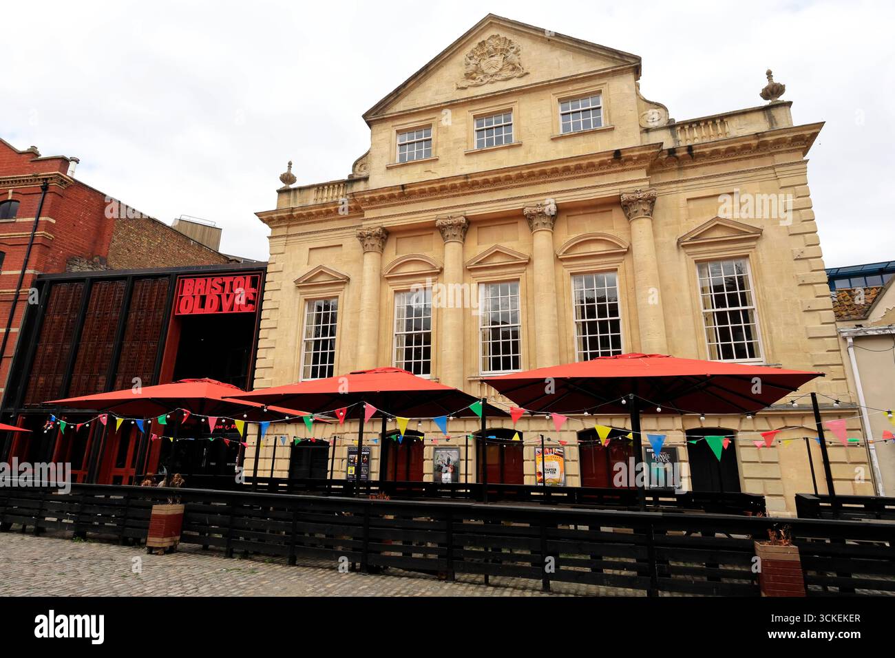 Architecture classique historique du théâtre Bristol Old Vic, King Street, Bristol, Angleterre, Royaume-Uni Banque D'Images