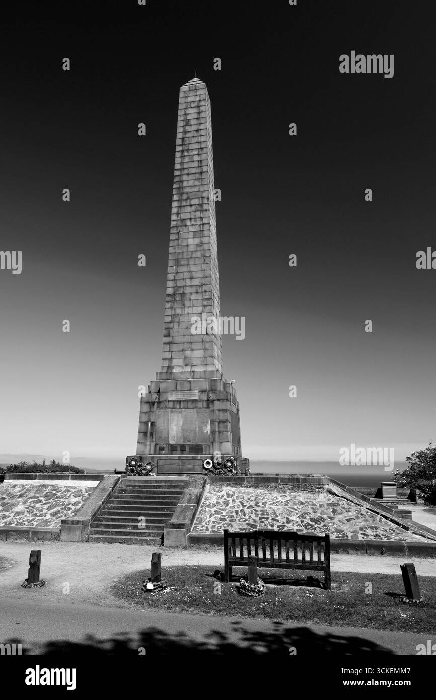 Le monument commémoratif de la guerre à Olivers point, ville de Scarborough, North Yorkshire, Angleterre, Royaume-Uni Banque D'Images