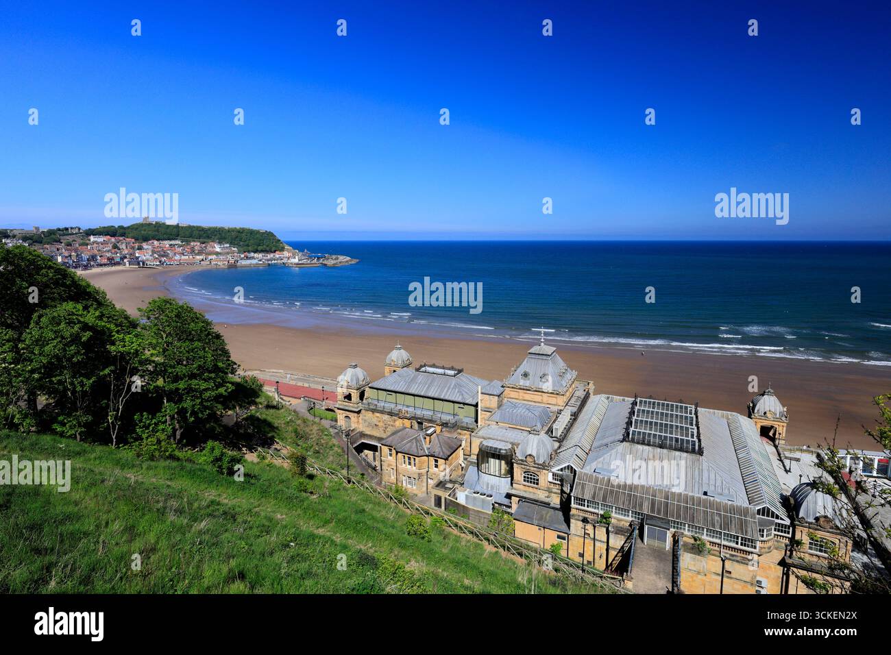 Vue sur le spa de Scarborough, Scarborough Bay, Yorkshire, Angleterre, Royaume-Uni Banque D'Images