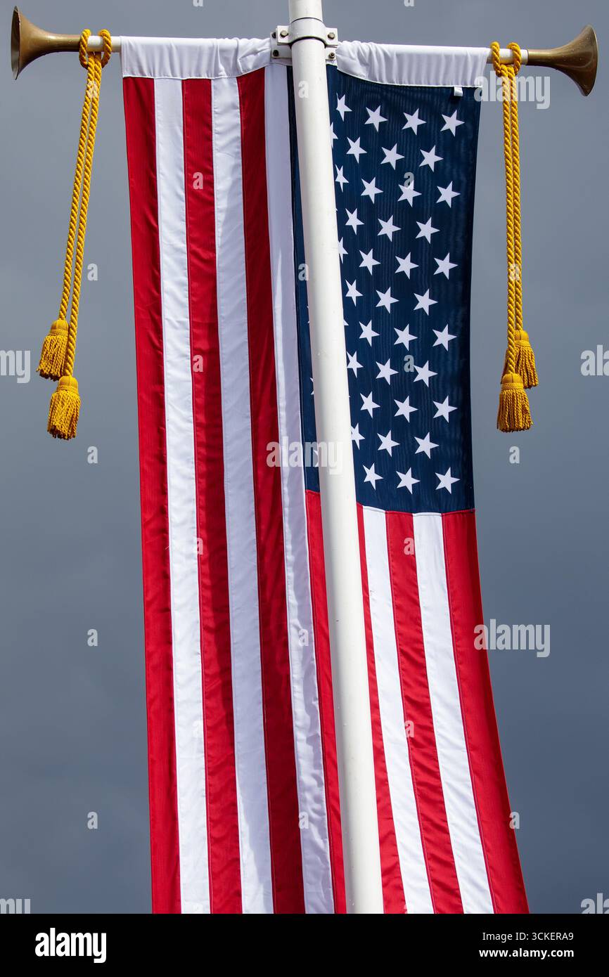 Windsor, Royaume-Uni. 11 septembre 2025. Un drapeau Stars and Stripes est affiché près du château de Windsor avant la deuxième visite d'État au Royaume-Uni du président américain Donald Trump et de la première dame Melania Trump. Ils séjourneront au château de Windsor en tant qu'invités du roi Charles III et de la reine Camilla du 17 au 18 septembre. Crédit : Mark Kerrison/Alamy Live News Banque D'Images