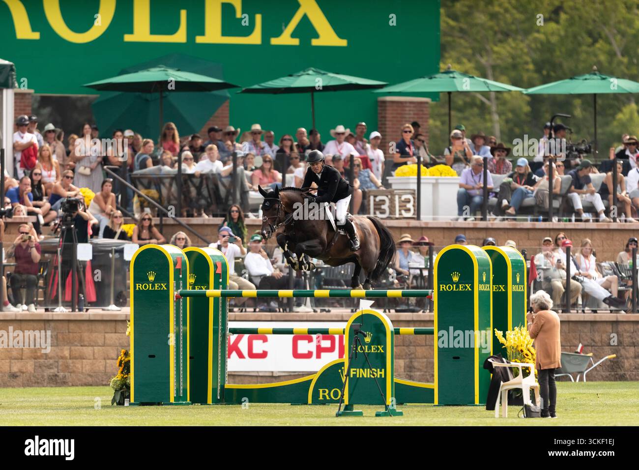 Willem Greve, des pays-Bas, à cheval sur Grandorado TN N.O.P. participe au Grand Prix du CPKC lors du Spruce Meadows Masters à Calgary, Alberta, CA Banque D'Images