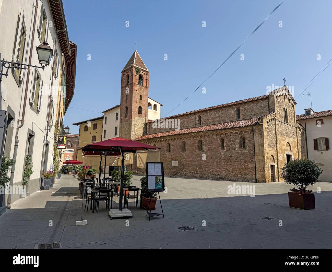 Le 11ème siècle Chiesa di San Sisto sur la Piazza Francesco Buonamici dans le centre de Pise dans la région Toscane de l'Italie L'église construite à Pisane-Ro Banque D'Images