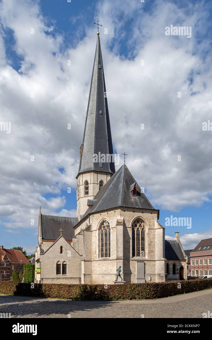Saint-Petruskerk / Église Saint-Pierre dans le village Bazel près de Kruibeke, Flandre orientale, Belgique Banque D'Images