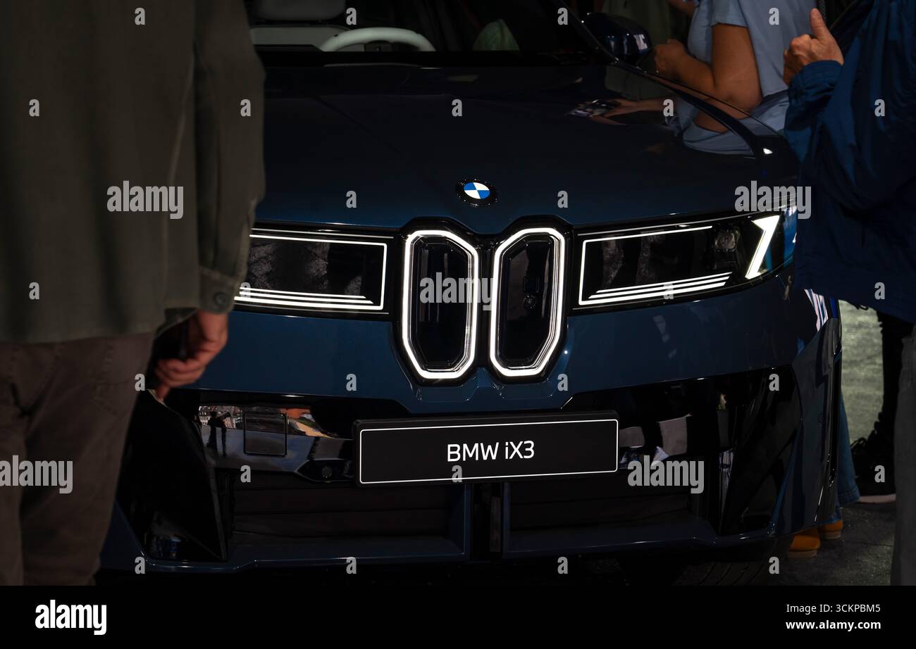 BMW iX3 au salon international de l'automobile de Munich, Allemagne Banque D'Images