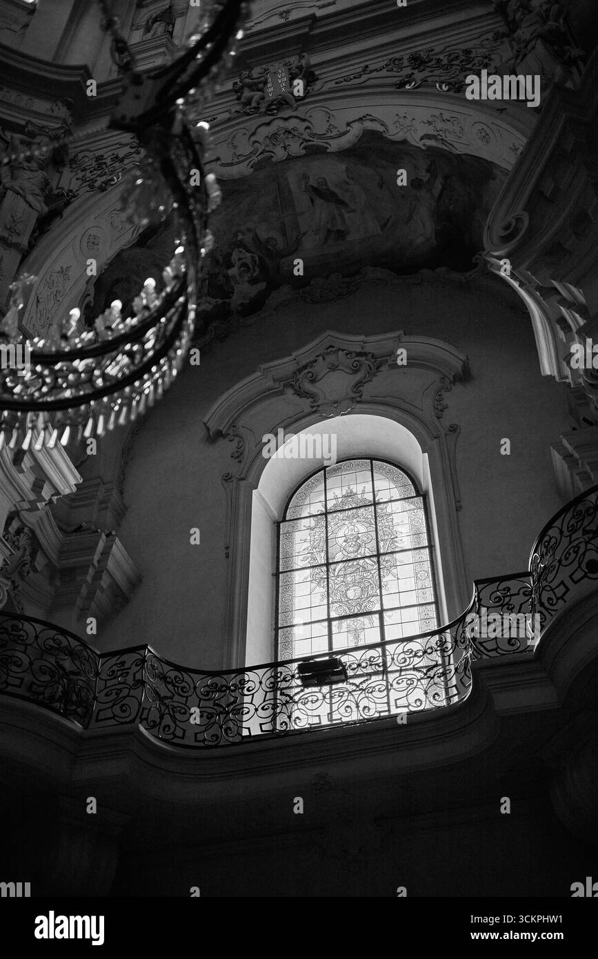 Intérieur de l'église Saint-Nicolas Église hussite tchécoslovaque sur la place de la vieille ville à Prague, République tchèque, le 14 juillet 2024 Banque D'Images