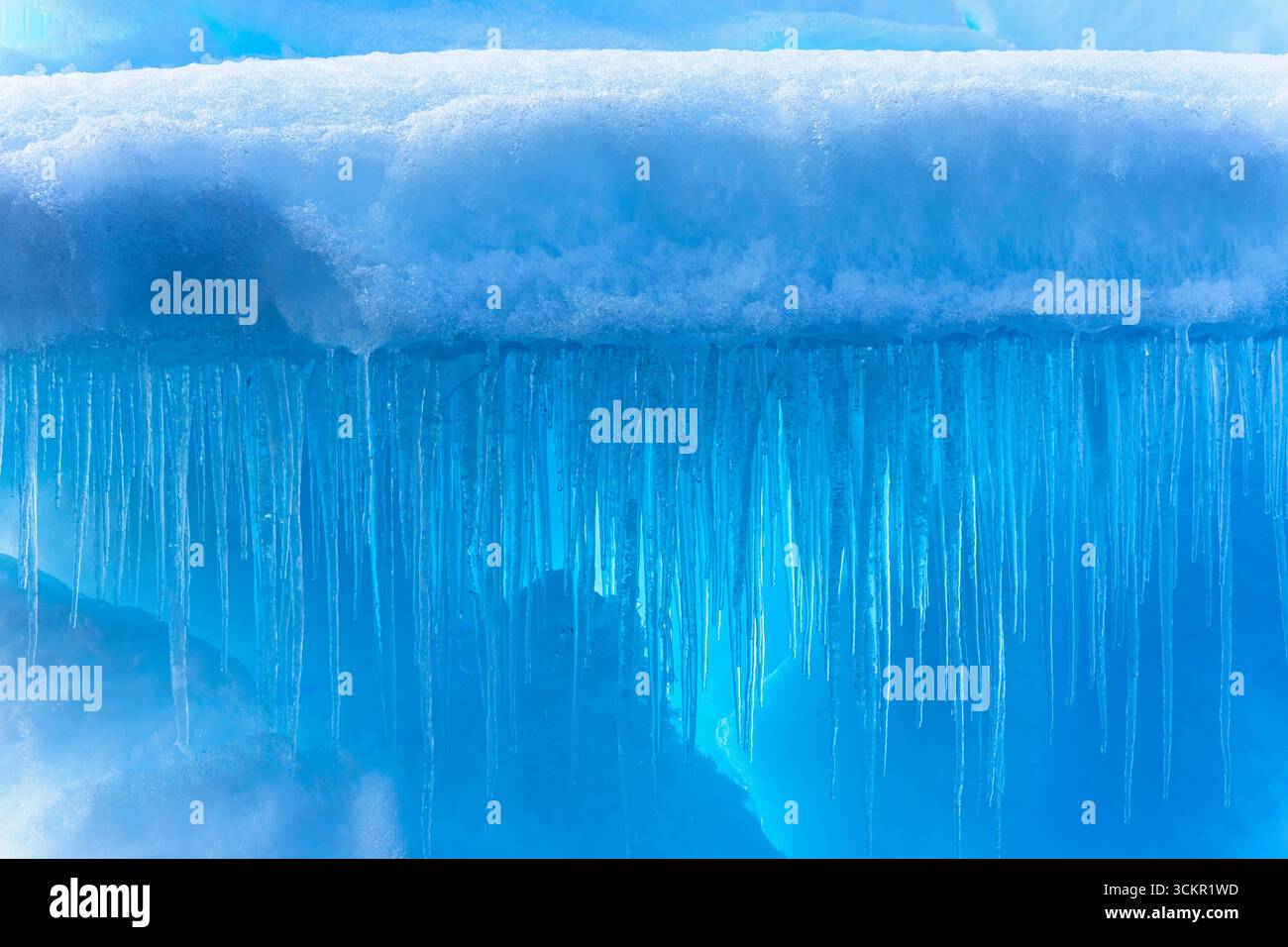Paysage de glace de mer autour de Svalbard, Norvège, Europe, 28 juin 2025 Banque D'Images