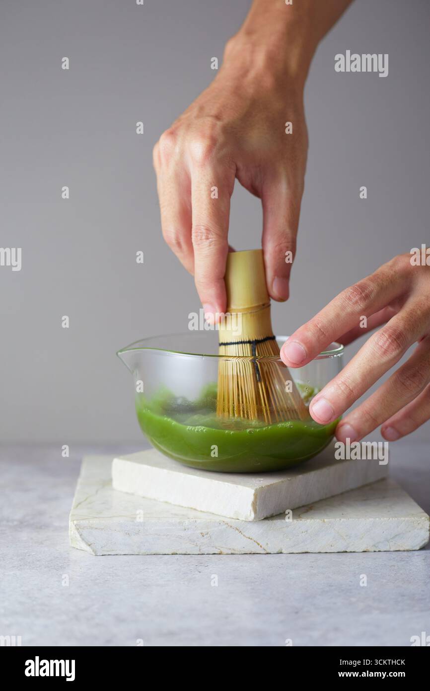 Gros plan sur le thé vert matcha pur, le menu Café Banque D'Images