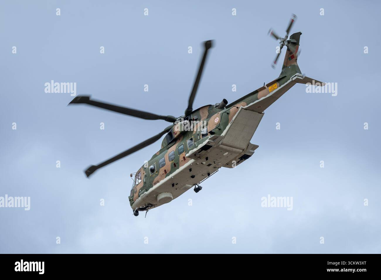 Armée de l'air portugaise - Leonardo AW101 Merlin, aéroporté au Royal International Air Tattoo le 18 juillet 2025. Banque D'Images