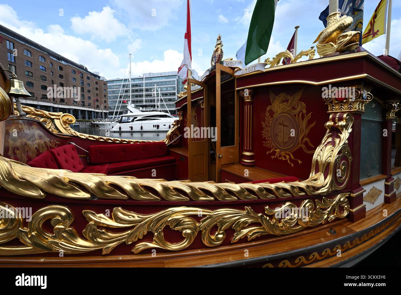Détail or sur la barge royale Gloriana Banque D'Images