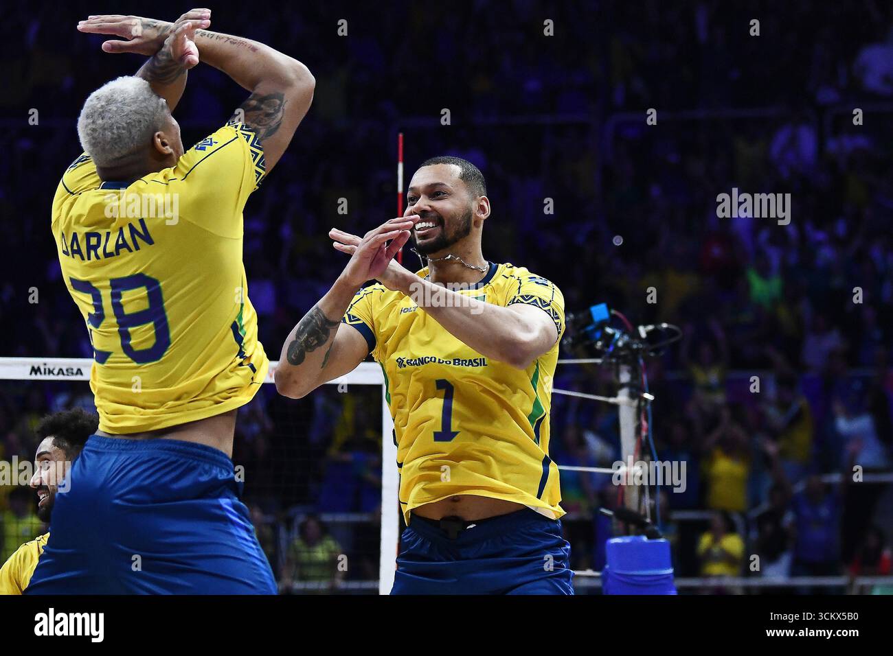 Rio de Janeiro, Brésil, 14 juin 2025 match entre l'Ukraine et le Brésil, pour la Ligue des Nations de volleyball masculin au stade Maracanazinho. Banque D'Images