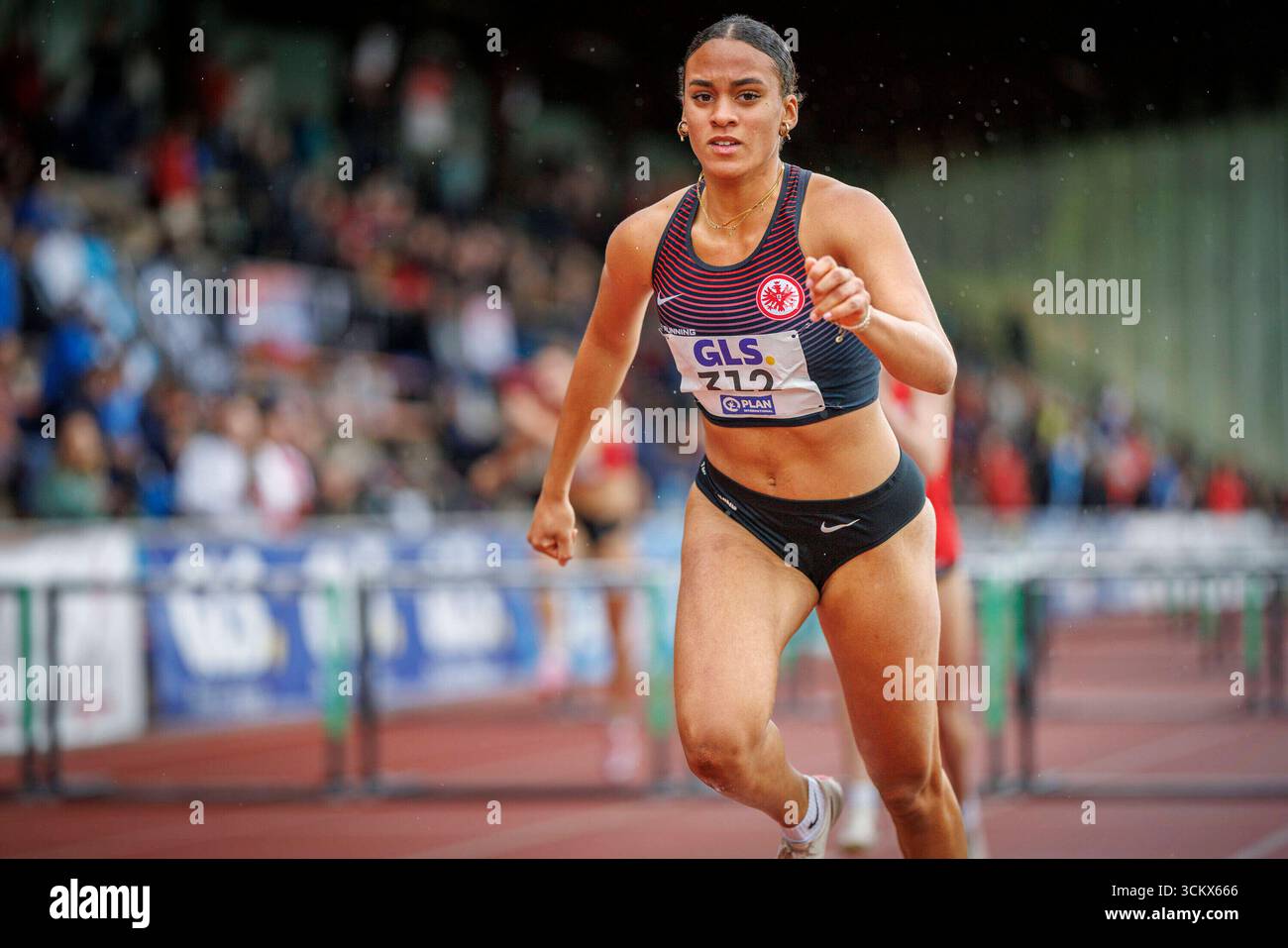 Julia Badenhausen (Eintracht Frankfurt e.V.) ; Deutsche Team-Meisterschaften U16/U20 AM 13.09.2025 in der Fritz-Jacobi-Anlage, Leverkusen (Rhénanie du Nord-Westphalie). Banque D'Images
