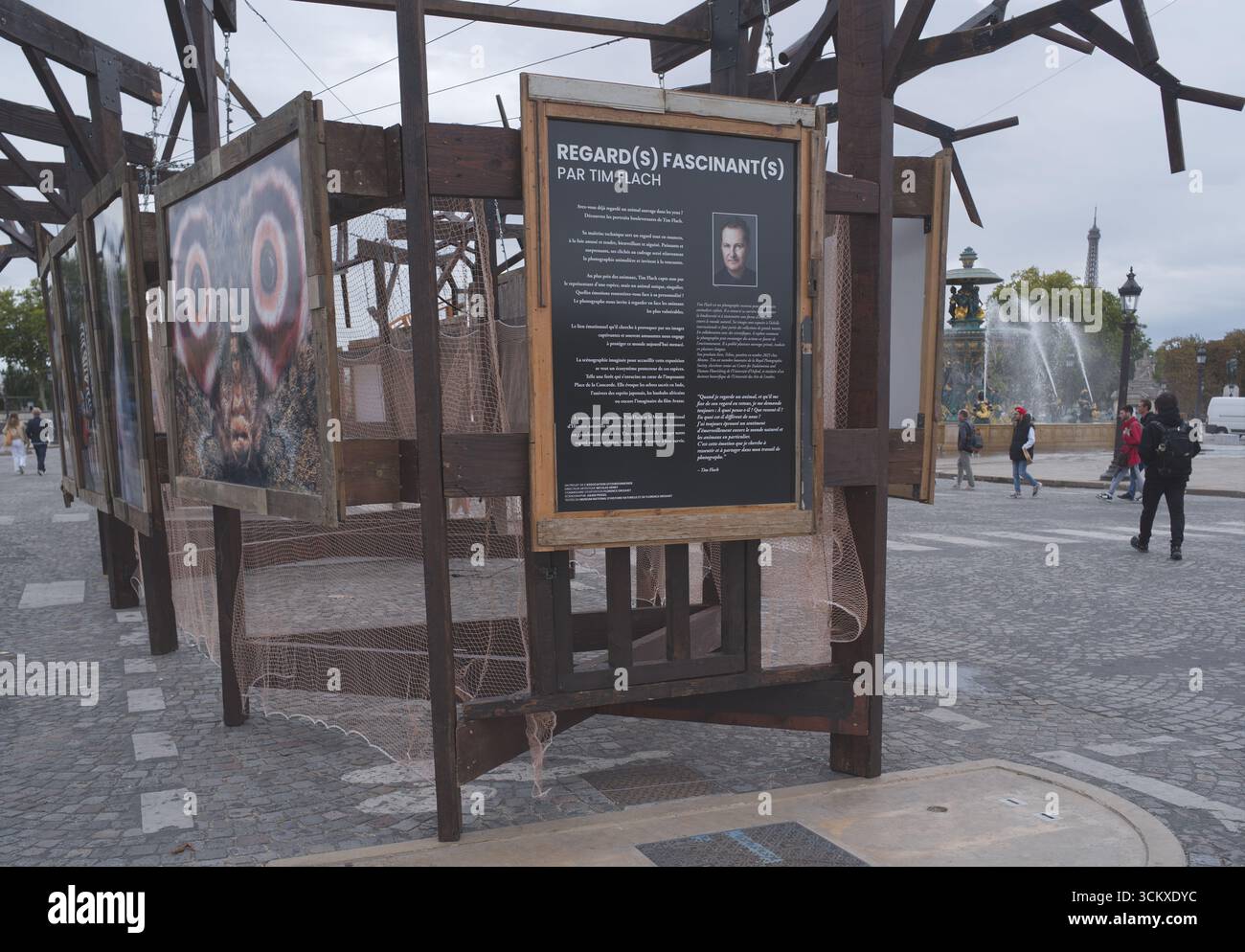 Exposition : PHOTOCLIMAT - Biennale sociale et environnementale de Paris place de la Concorde, Paris France. Banque D'Images