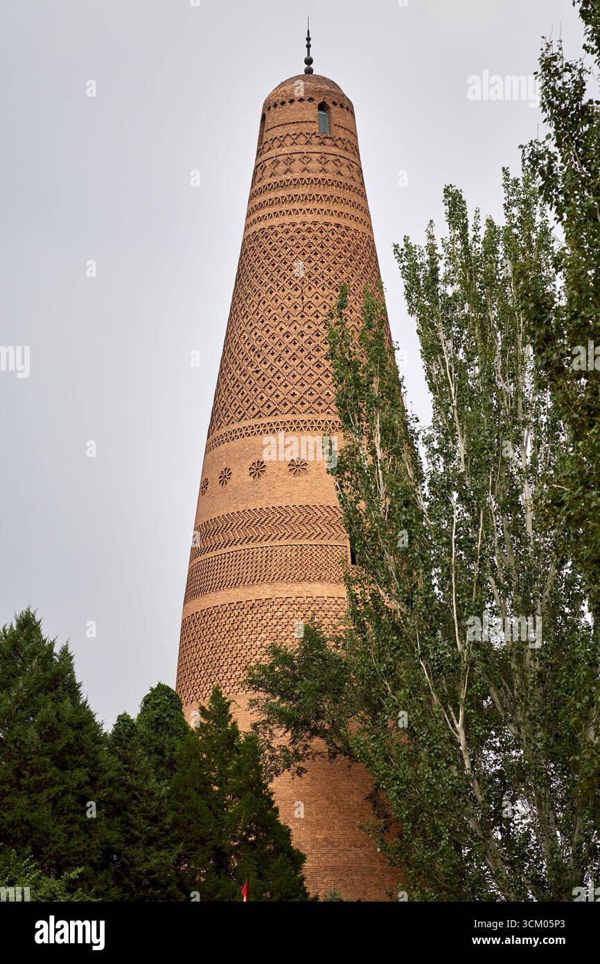 Réplique du minaret Emin ou Su Gong Ta de Turpan dans le Xinjiang - Beijing China Ethnic Museum Park, un parc musée en plein air dédié aux Chinois Banque D'Images