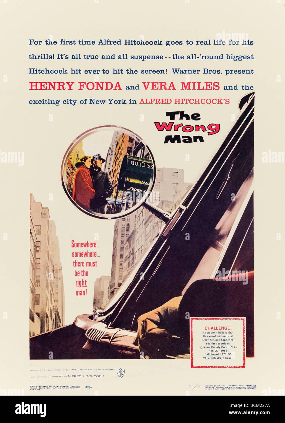 The Wrong Man (1956) réalisé par Alfred Hitchcock avec Henry Fonda, Vera Miles et Anthony Quayle. Un musicien est accusé à tort d'un crime et fait face à des conséquences dévastatrices dans ce drame de crime vrai suspicieux. Photographie d'une affiche américaine originale de 1956 À USAGE ÉDITORIAL EXCLUSIF. Crédit : BFA / Warner Bros Banque D'Images