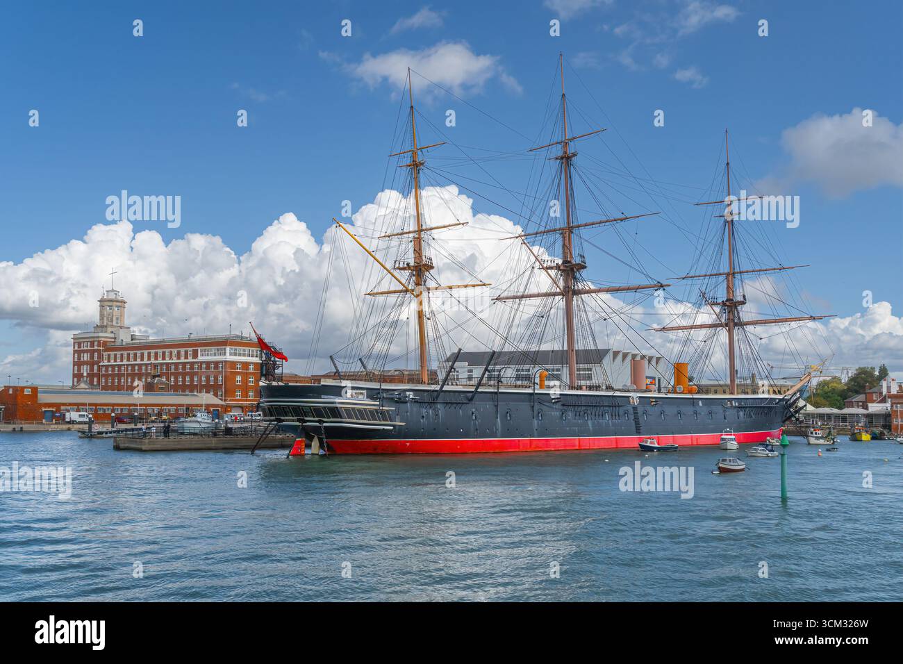 HMS Warrior et Portsmouth Naval Museum Banque D'Images