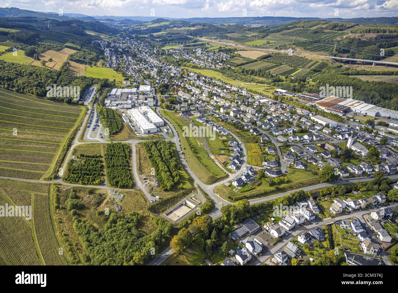 Photo aérienne, Tital GmbH Howmet Aerospace, Bestwig, région de la Ruhr, Rhénanie du Nord-Westphalie, Allemagne, DE, Europe, entreprises commerciales, zone commerciale, c Banque D'Images