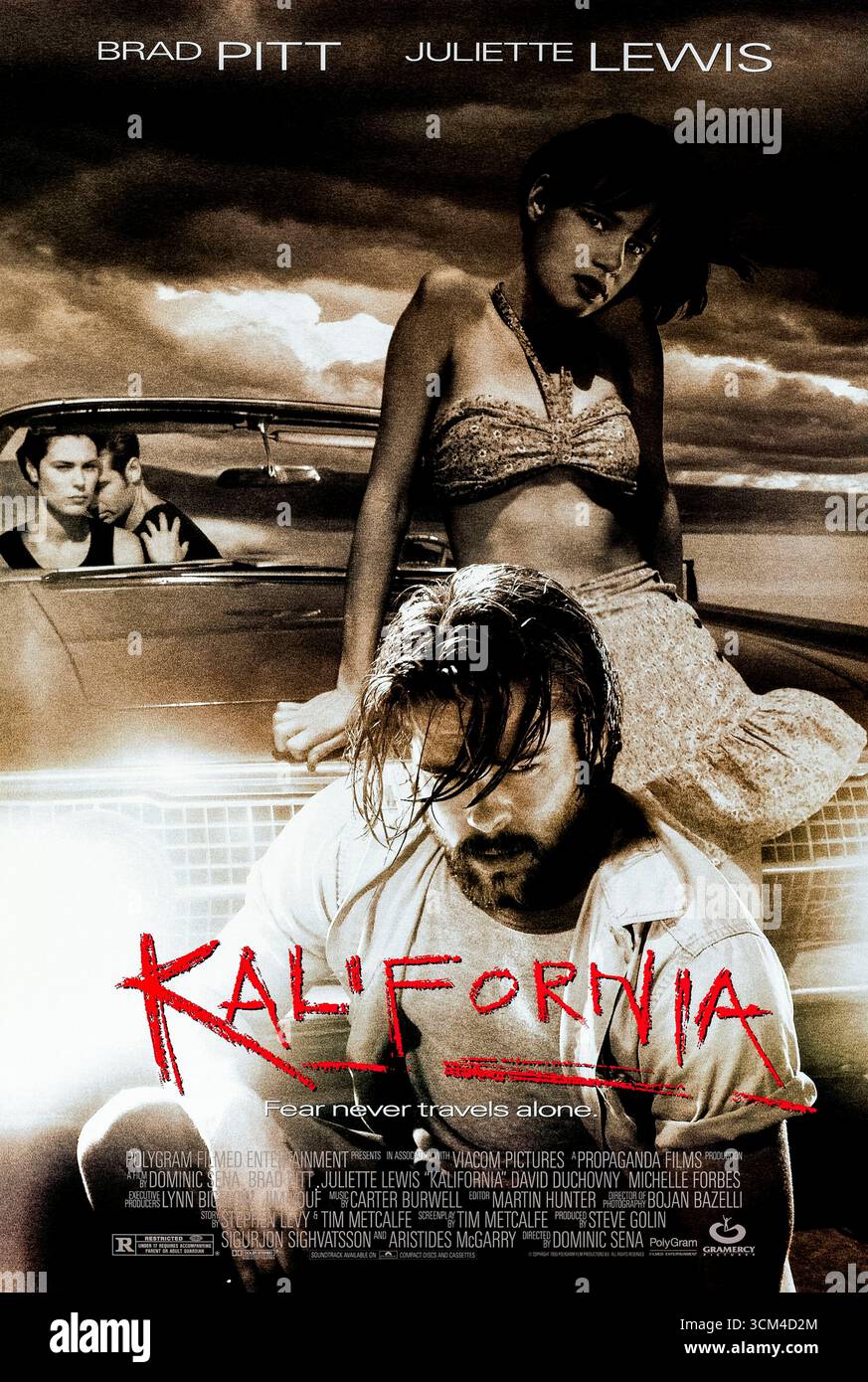 Kalifornia (1993) réalisé par Dominic Sena avec Brad Pitt, Juliette Lewis et David Duchovny. Un écrivain et sa petite amie voyagent à travers l'Amérique avec un dangereux drifter dans ce thriller psychologique violent. Photographie d'une affiche américaine originale de 1993 À USAGE ÉDITORIAL EXCLUSIF. Crédit : BFA / Gramercy Pictures Banque D'Images