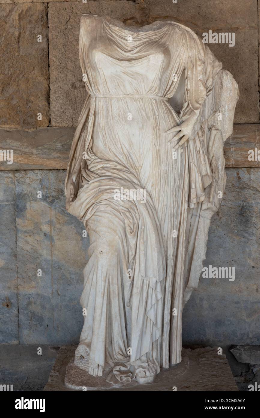 Statue grecque antique de la déesse Aphrodite, à l'intérieur de l'Agora d'Athènes, Grèce Banque D'Images
