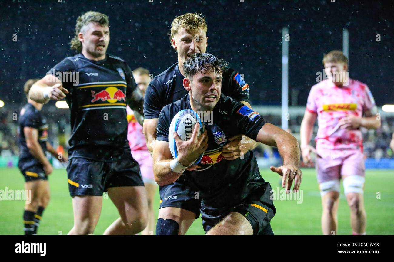 Oli Spencer célébrant son essai lors du match de la Premiership Cup entre Newcastle Red Bulls et Harlequins à Kingston Park, Newcastle, le vendredi 12 septembre 2025 (photo : Paul Jackson | MI News) crédit : MI News & Sport /Alamy Live News Banque D'Images