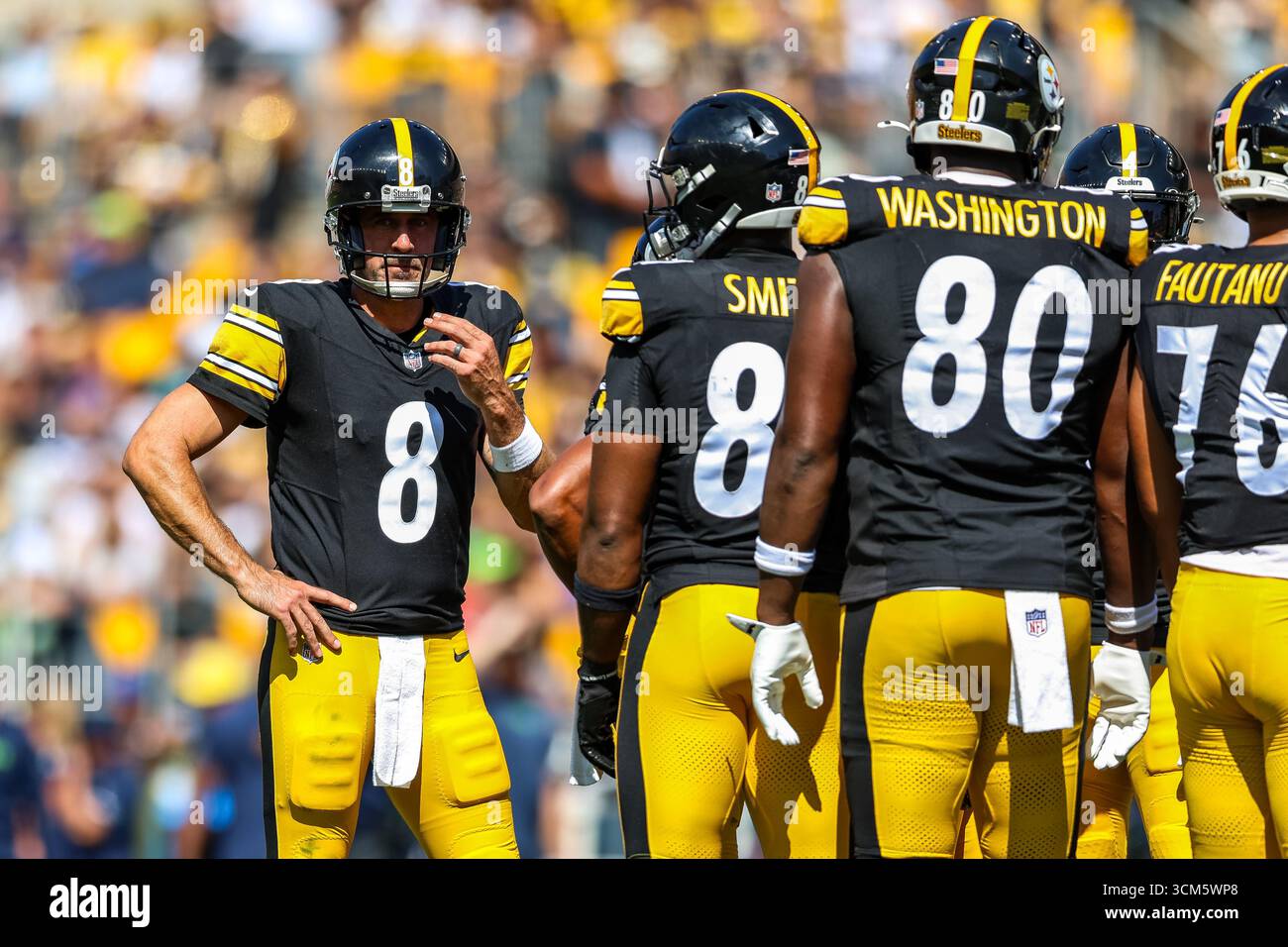 Pittsburgh, Pennsylvanie, États-Unis. 14 septembre 2025. AARON RODGERS (8 ans), quarterback des Pittsburgh Steelers, lors du match de football NFL entre les Steelers de Pittsburgh et les Seahawks de Seattle à Pittsburgh, en Pennsylvanie. (Crédit image : © Brent Gudenschwager/ZUMA Press Wire) USAGE ÉDITORIAL SEULEMENT ! Non destiné à UN USAGE commercial ! Crédit : ZUMA Press, Inc/Alamy Live News Banque D'Images