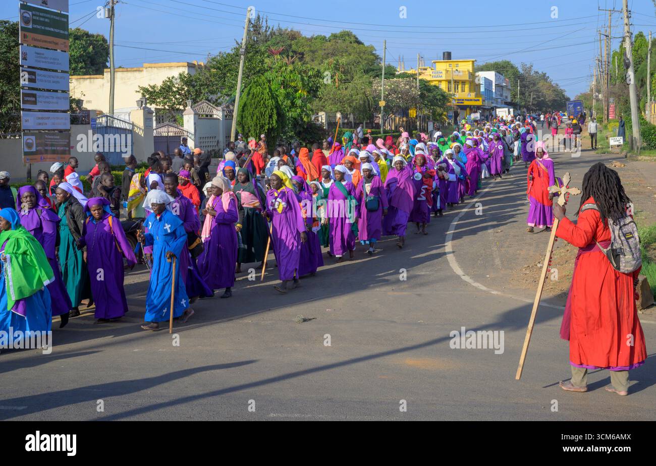 Legio Maria de la marche de la Mission de l'Église africaine à Kisumu, Kenya. Banque D'Images