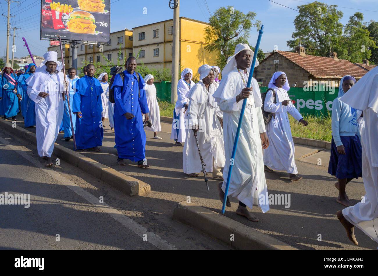 Legio Maria de la marche de la Mission de l'Église africaine à Kisumu, Kenya. Banque D'Images