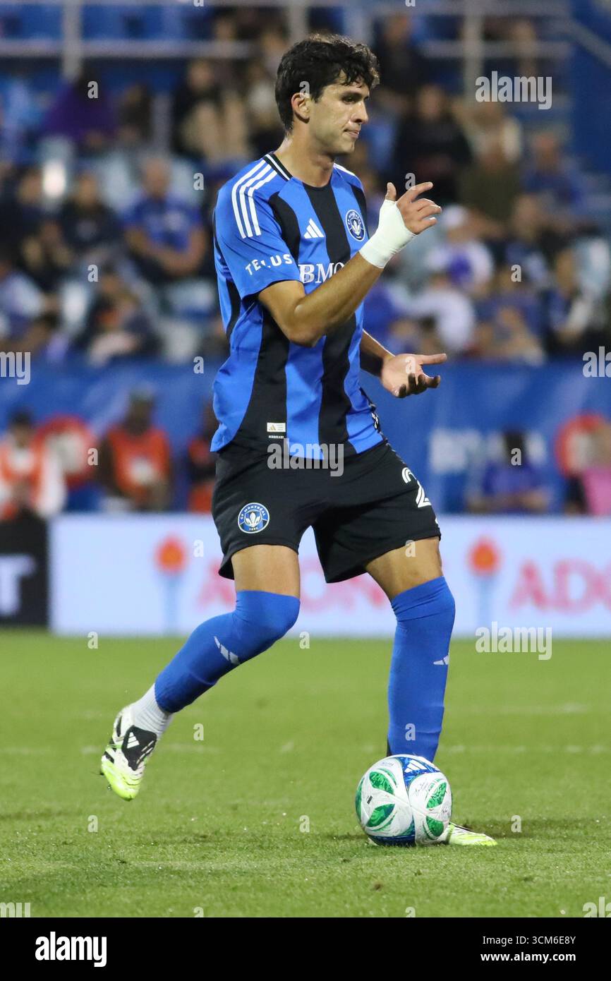 Montréal, Canada. 13 septembre 2025. Efraín morales #24 de CF Montréal impact contrôle le ballon lors du match de la Ligue majeure de soccer entre CF Montréal impact et Louis City SC au stade Saputo. Le 13 septembre 2025 à Montréal, Canada. (Photo de Horacio Zamora Rios/ Eyepix/Sipa USA) crédit : Sipa USA/Alamy Live News Banque D'Images