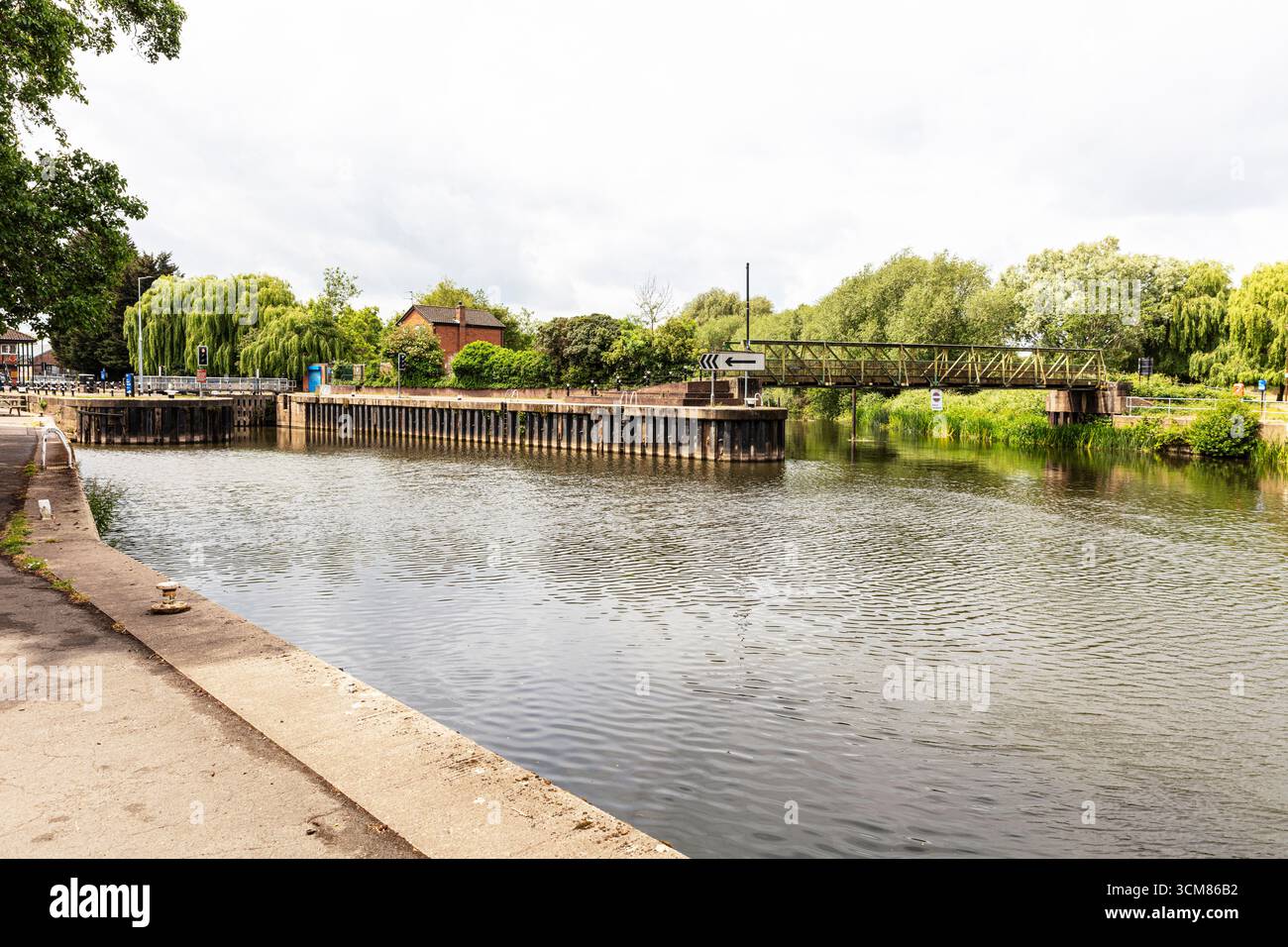 Newark River trent, Newark, Newark on Trent, Nottinghamshire, Royaume-Uni, Angleterre, Newark UK, rivière trent, châteaux, rivière Trent, rivière, rivières, Trent Banque D'Images