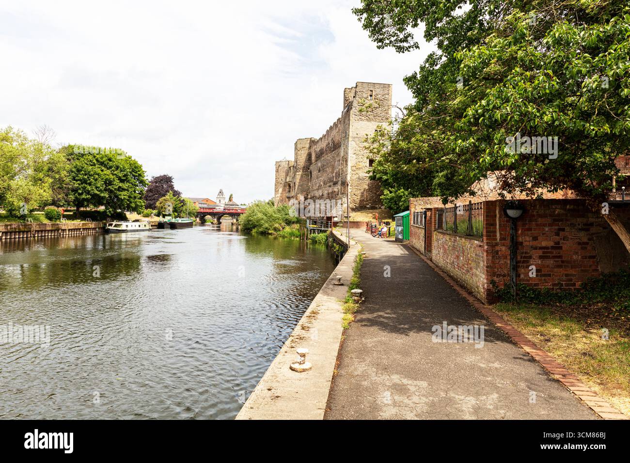 Newark Castle, Newark, Newark on Trent, Nottinghamshire, Royaume-Uni, Angleterre, Newark Castle UK, château, châteaux, rivière Trent, rivière, Rivers, Trent Banque D'Images