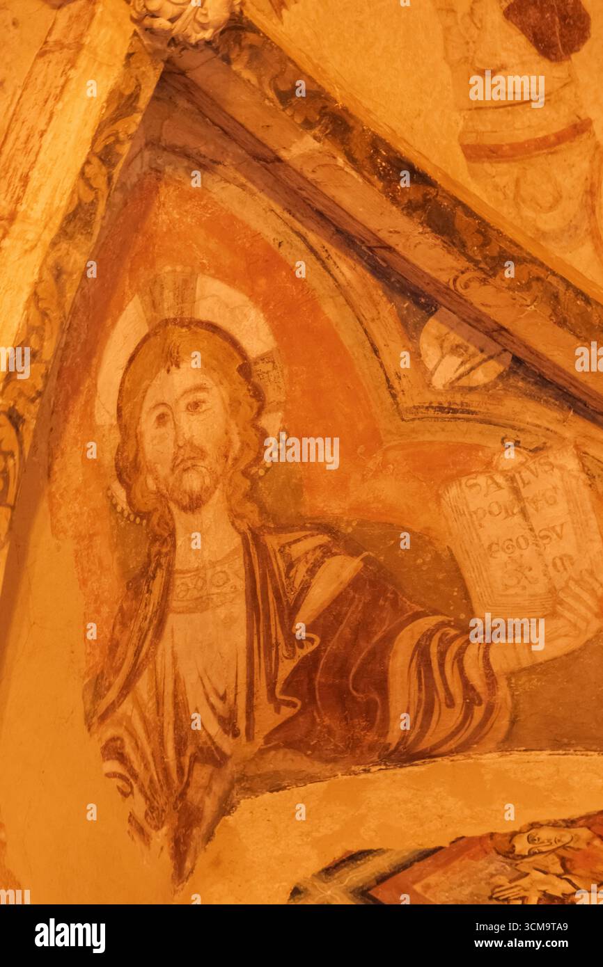 Angleterre, Hampshire, Winchester, Cathédrale de Winchester, Chapelle du Saint-Sépulcre, peintures murales historiques du XIIe siècle représentant la vie du Christ Banque D'Images
