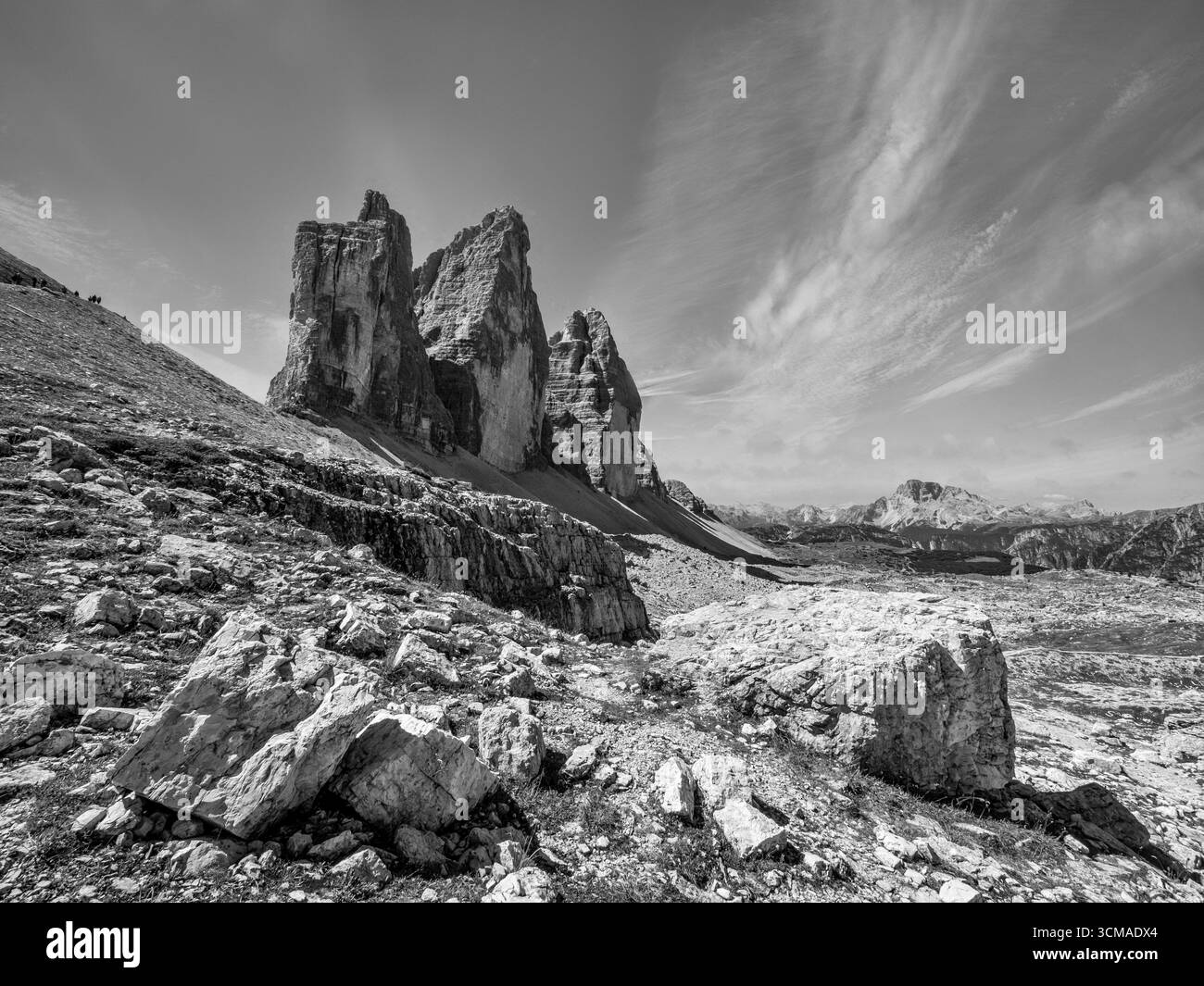 L'image est des tours Tre Cime di Lavaredo dans la région de Sexton-Sesto dans les Dolomitesnon loin de la station touristique de Cortina d'Ampezzo. Banque D'Images