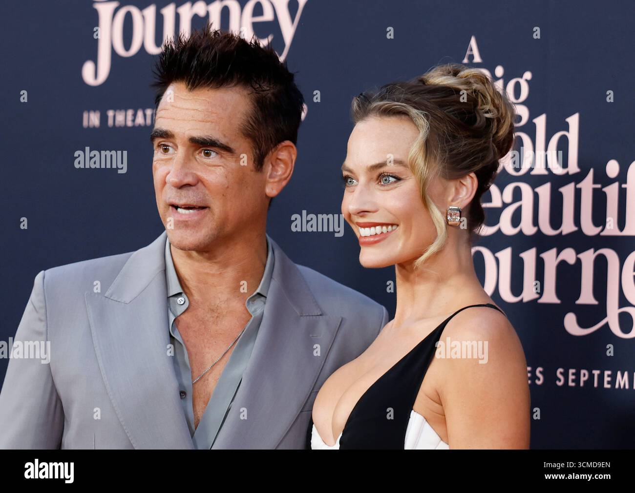 New York, États-Unis. 15 septembre 2025. Colin Farrell et Margot Robbie arrivent sur le tapis rouge à la première de 'A Big Bold Beautiful Journey' New York au AMC Lincoln Square Theater le lundi 15 septembre 2025 à New York photo par John Angelillo/UPI crédit : UPI/Alamy Live News Banque D'Images