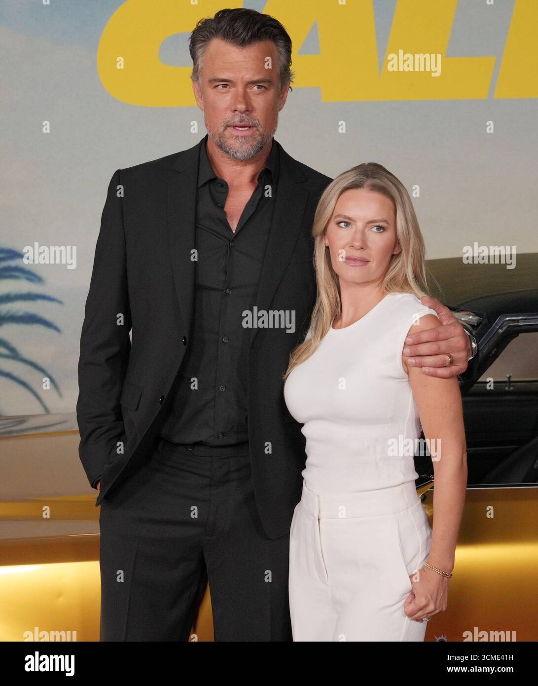 Los Angeles, États-Unis. 15 septembre 2025. (G-d) Josh Duhamel et Elisha Cuthbert à la première de LONDON CALLING Los Angeles qui s'est tenue à l'Harmony Gold à Los Angeles, CA le lundi, ?septembre 15, 2025. (Photo de Sthanlee B. Mirador/Sipa USA) crédit : Sipa USA/Alamy Live News Banque D'Images