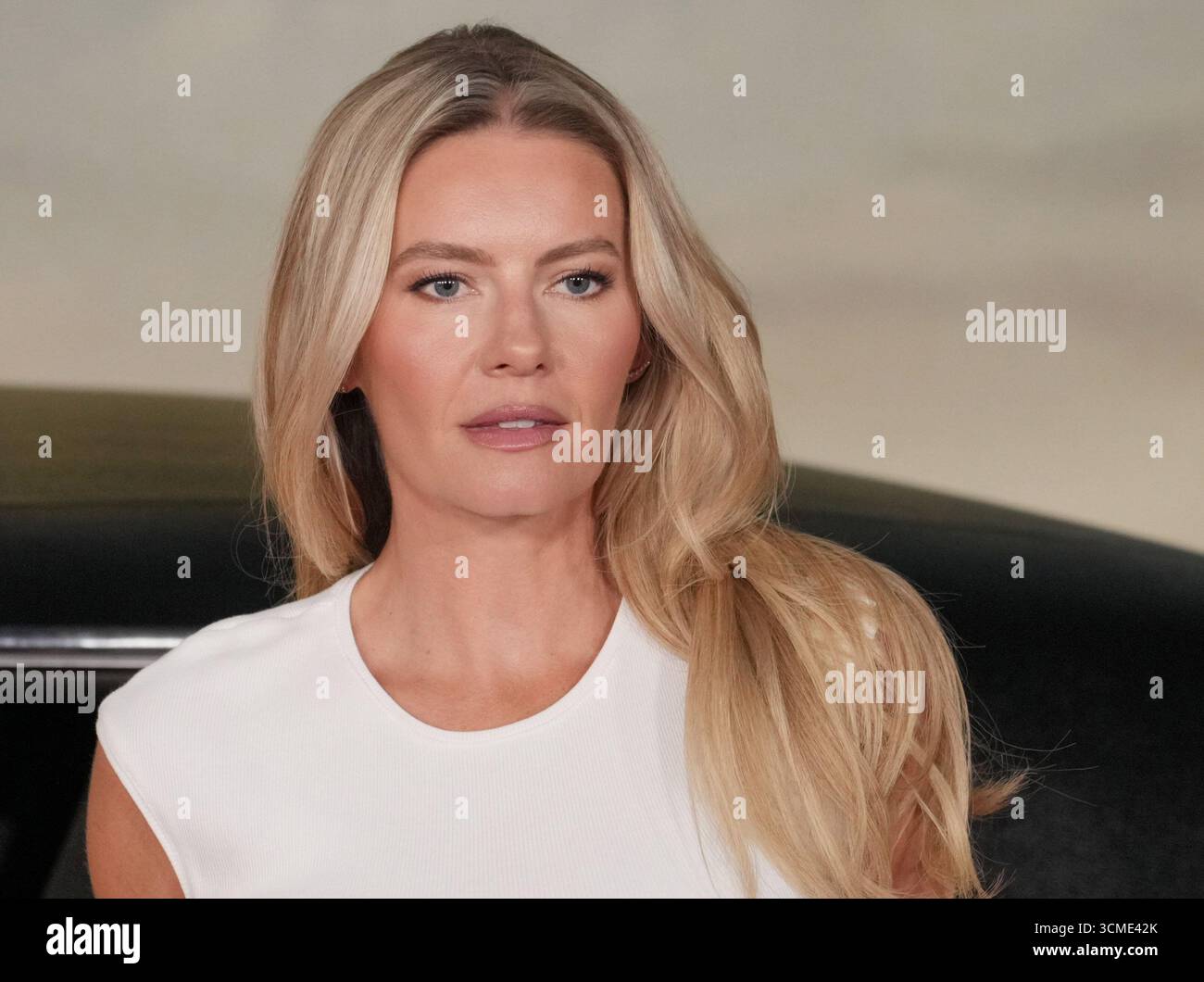 Los Angeles, États-Unis. 15 septembre 2025. Elisha Cuthbert arrive au LONDON CALLING Los Angeles Premiere qui a eu lieu à l'Harmony Gold à Los Angeles, CA le lundi, ?septembre 15, 2025. (Photo de Sthanlee B. Mirador/Sipa USA) crédit : Sipa USA/Alamy Live News Banque D'Images