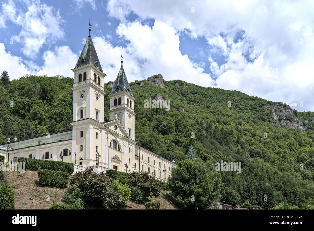 Bosnie-Herzégovine, Kakanj, Kraljeva Sutjeska : monastère franciscain Kraljeva Sutjeska ('Franjevački samostan i crkva sv. IVE Krstitelja') Banque D'Images